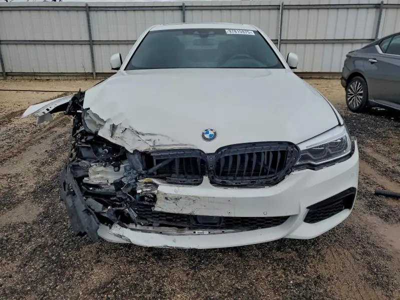 2019 BMW 530E   
