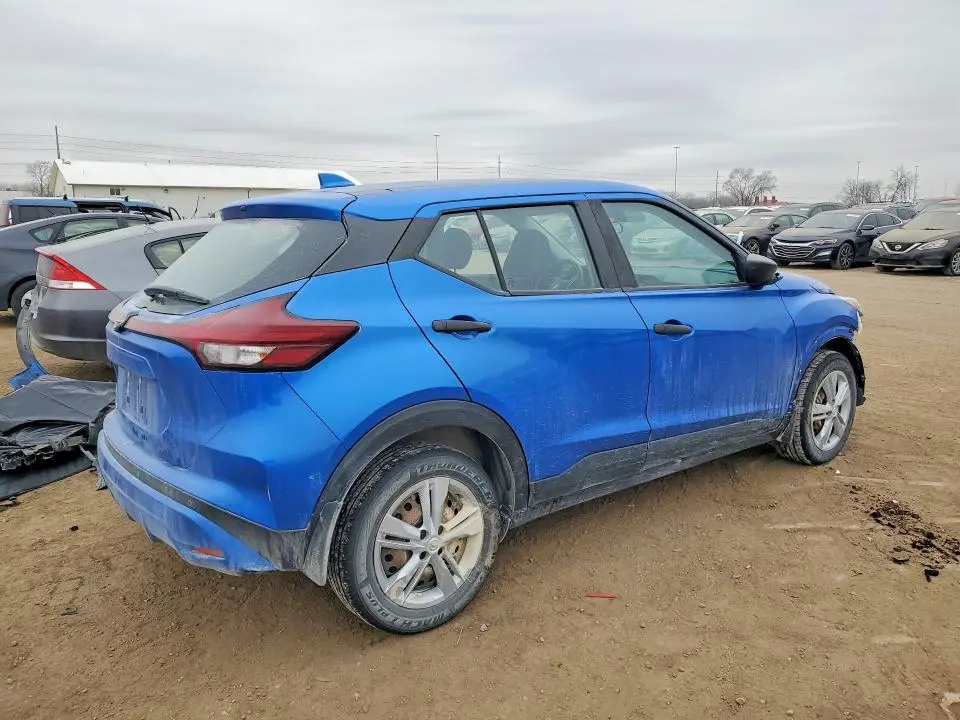 2022 NISSAN KICKS S  