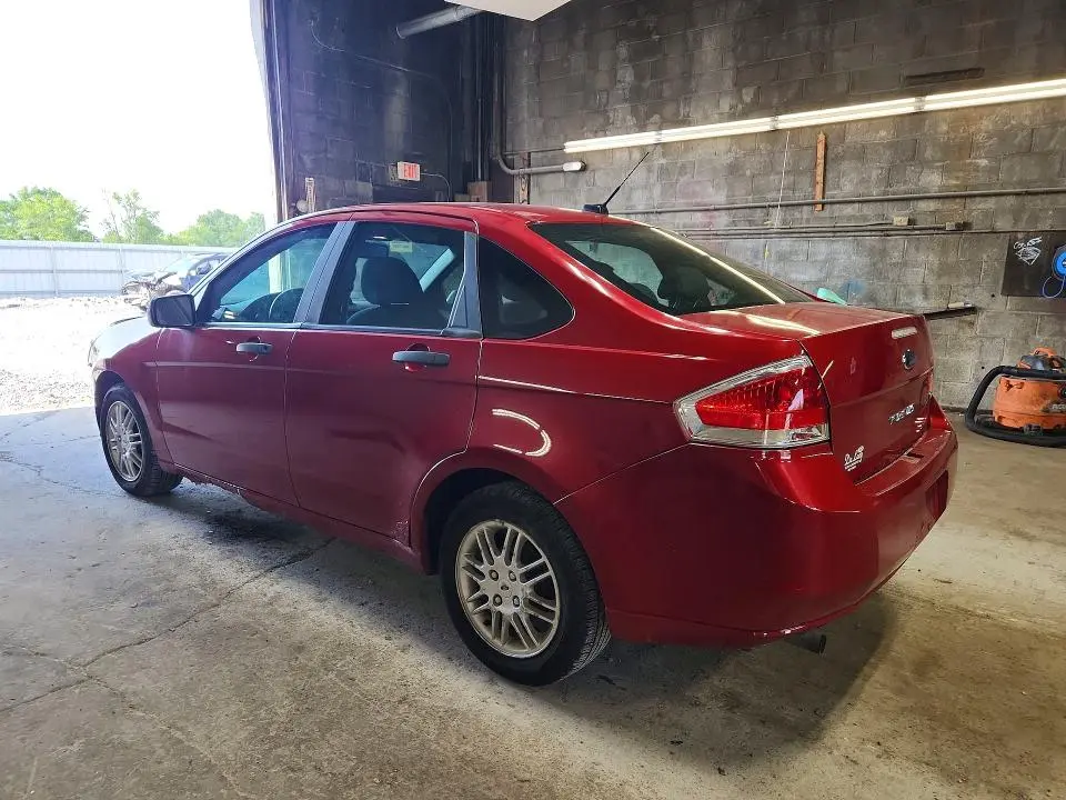 2010 FORD FOCUS SE  
