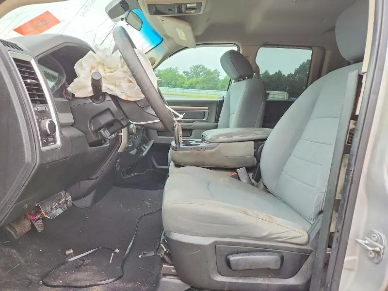 2017 RAM 1500 SLT  