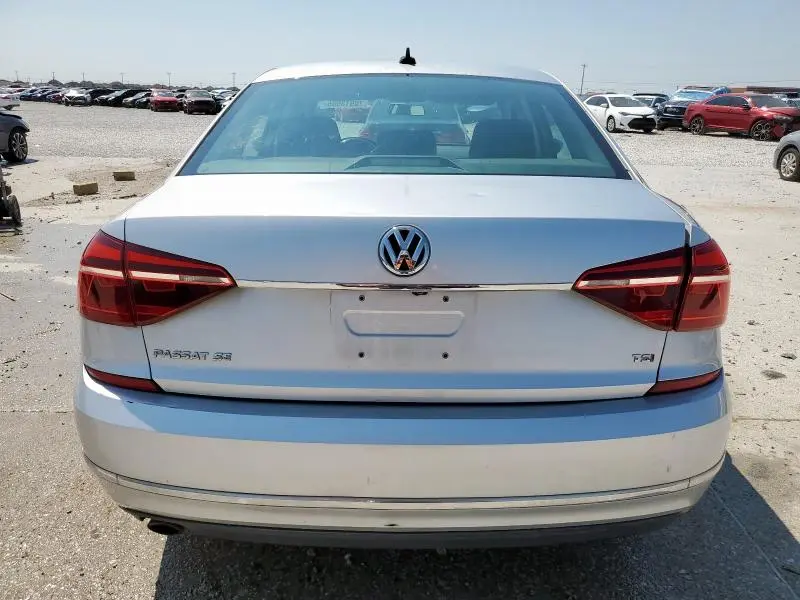 2017 VOLKSWAGEN PASSAT SE  