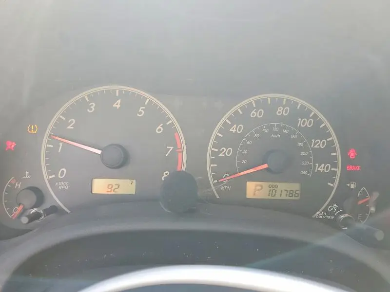 2011 TOYOTA COROLLA LE  