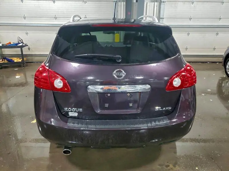 2013 NISSAN ROGUE S  