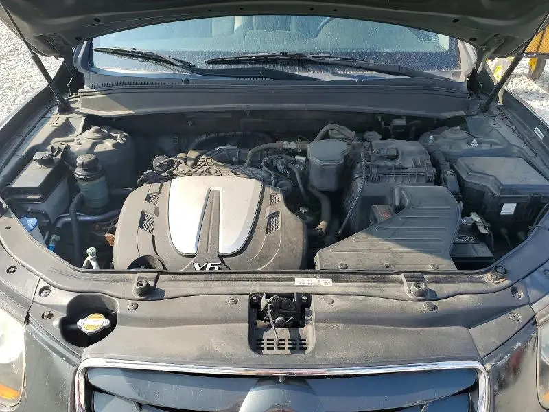2010 HYUNDAI SANTA FE SE  