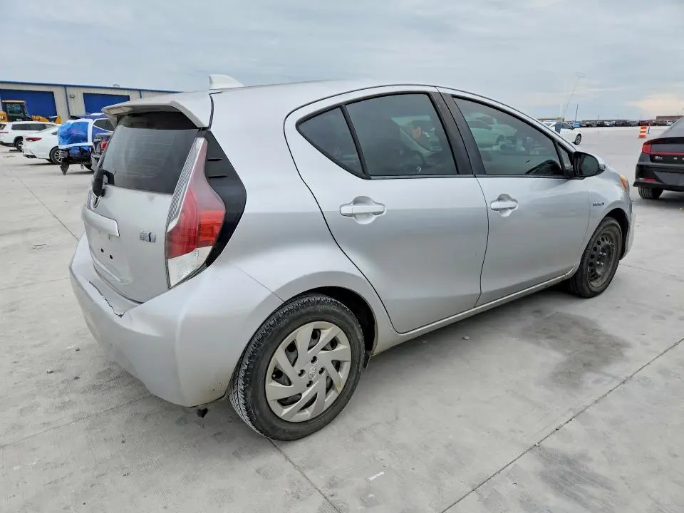 2015 TOYOTA PRIUS C ONE  