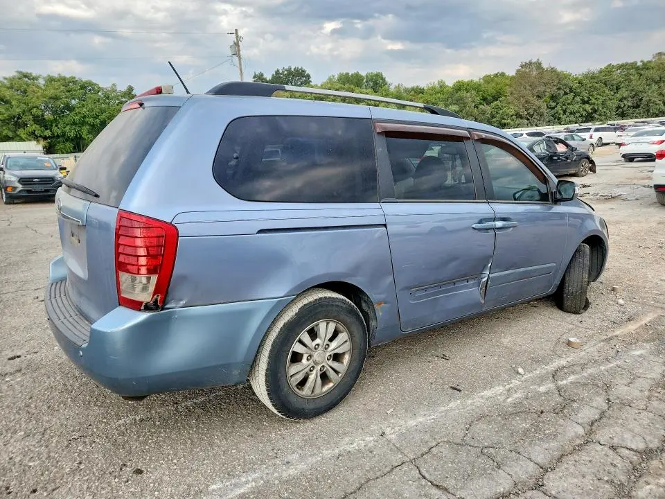 2012 KIA SEDONA LX  