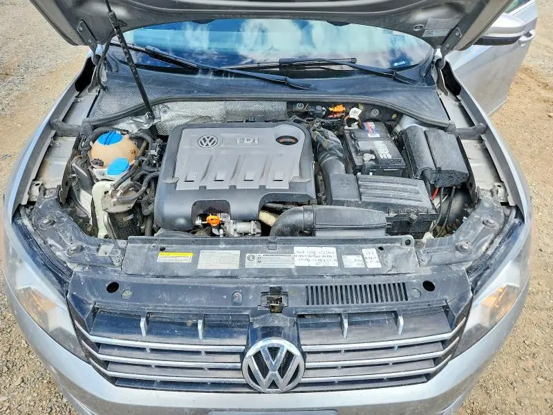 2013 VOLKSWAGEN PASSAT SEL  
