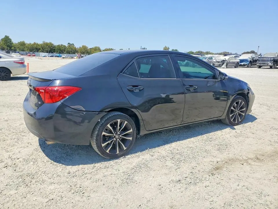 2018 TOYOTA COROLLA SE  
