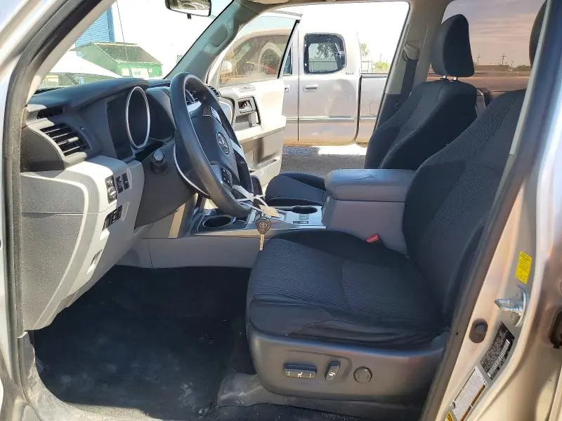 2010 TOYOTA 4RUNNER SR5  