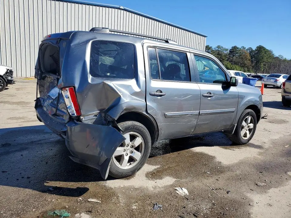2011 HONDA PILOT EX  