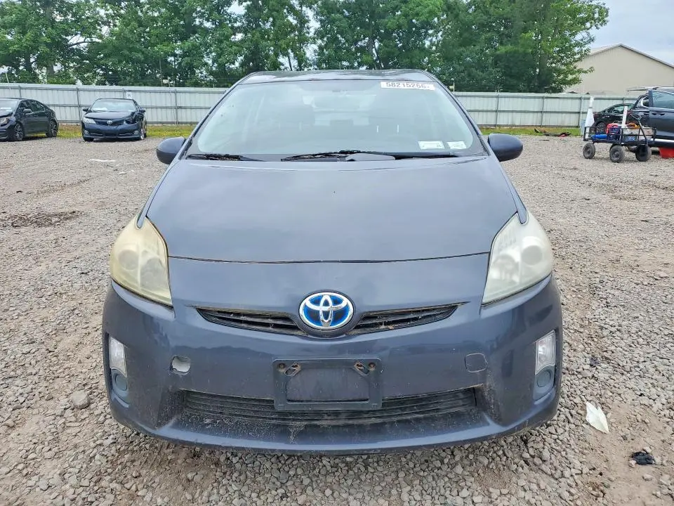 2010 TOYOTA PRIUS III  