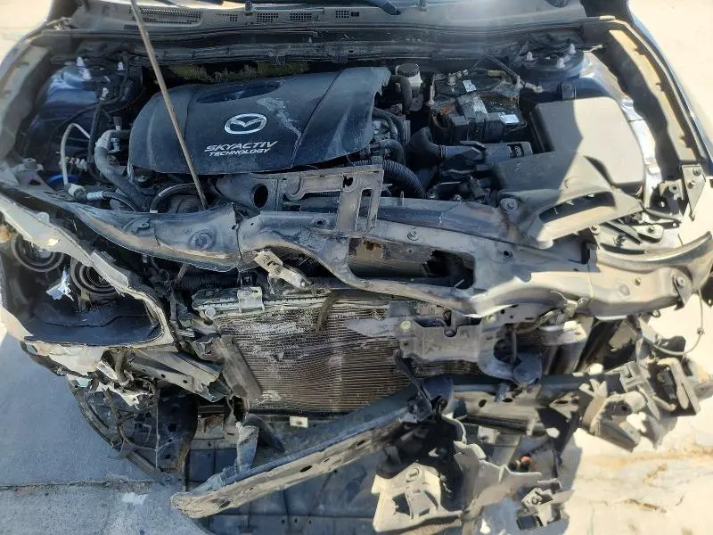2018 MAZDA 3 TOURING  