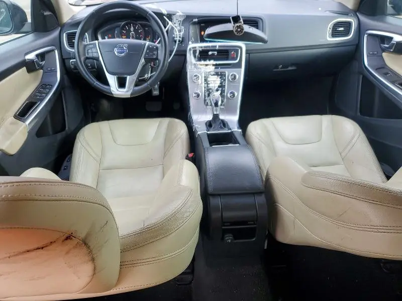 2017 VOLVO S60   