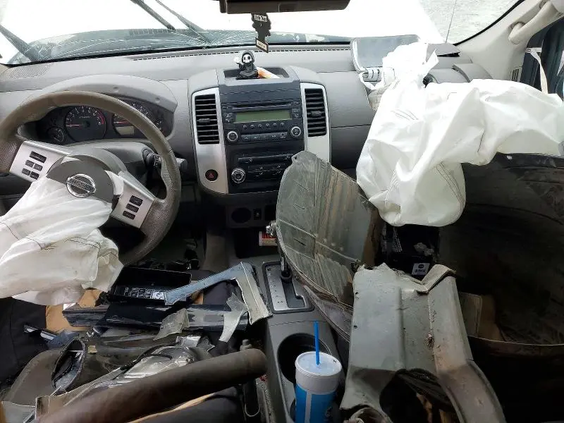 2015 NISSAN FRONTIER S  
