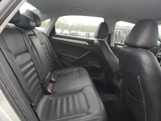 2013 VOLKSWAGEN PASSAT S  