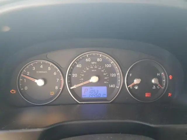 2010 HYUNDAI SANTA FE SE  