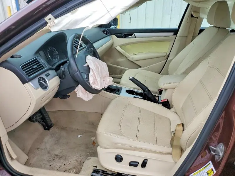 2013 VOLKSWAGEN PASSAT SE  