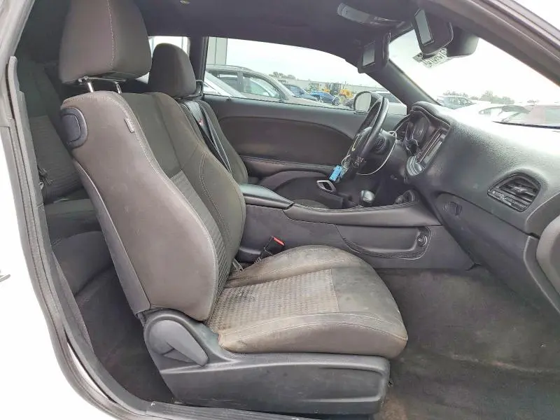 2015 DODGE CHALLENGER SXT  