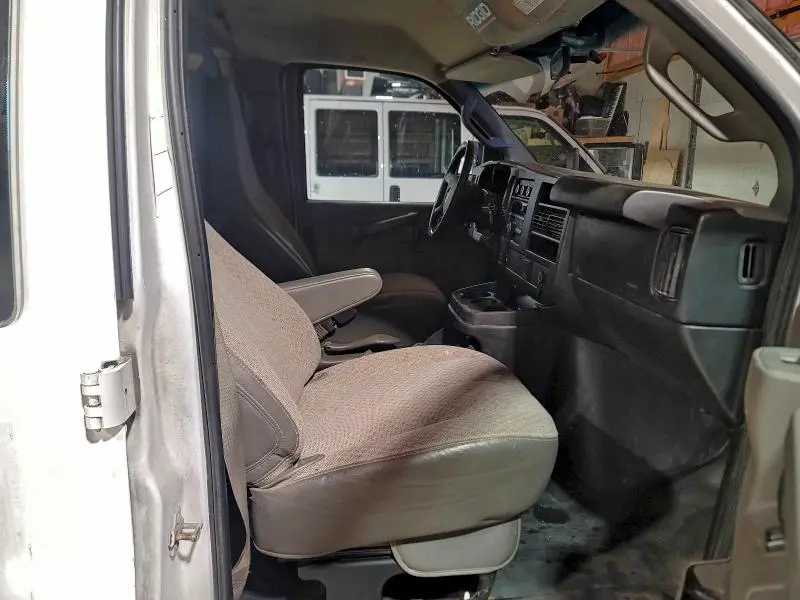 2017 GMC SAVANA G2500  