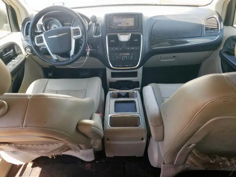 2012 CHRY TOWN & COU   