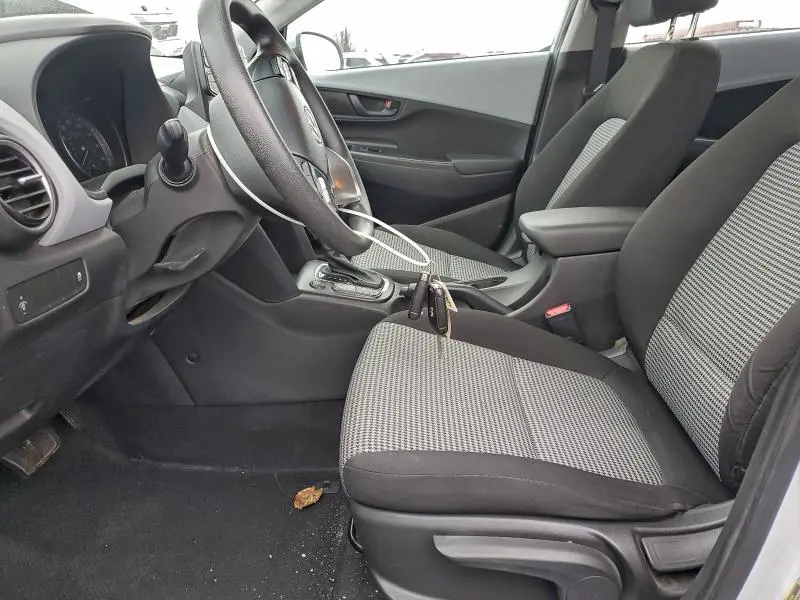 2018 HYUNDAI KONA SE  