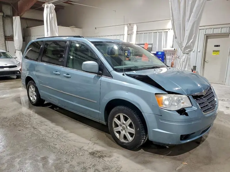 2010 CHRYSLER TOWN & COUNTRY TOURING  