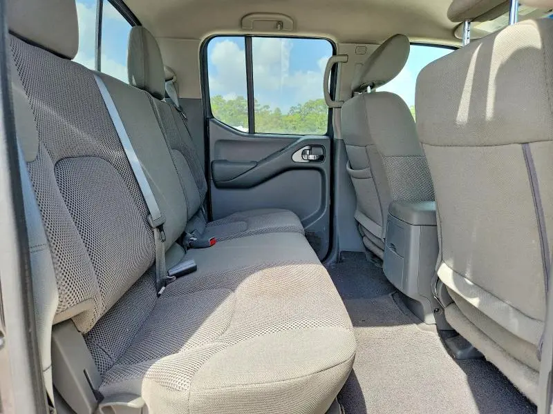 2021 NISSAN FRONTIER SV  