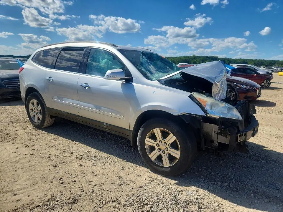 2011 CHEVROLET TRAVERSE LT  
