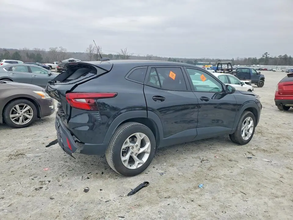 2024 CHEVROLET TRAX LS  