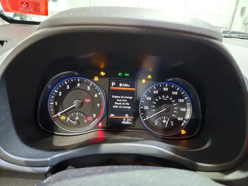 2023 HYUNDAI KONA SE  