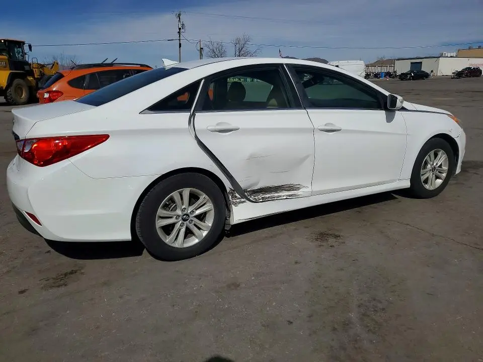 2014 HYUNDAI SONATA GLS  