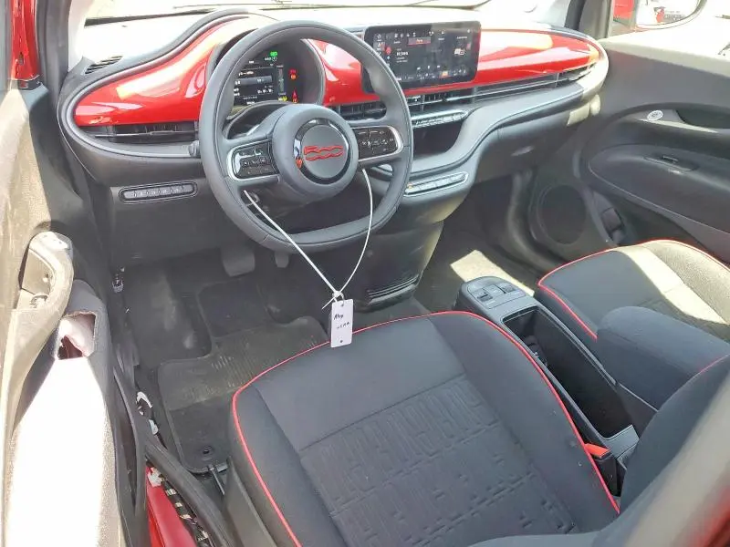 2024 FIAT 500 E RED  