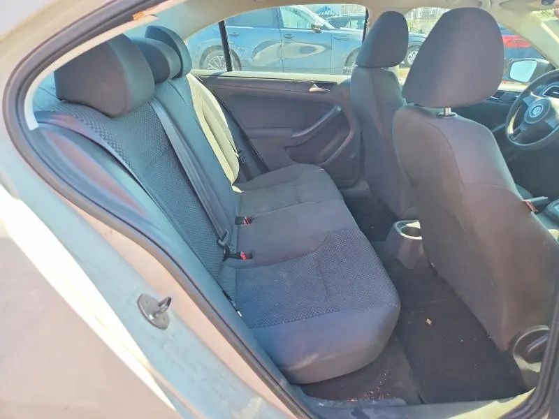 2011 VOLKSWAGEN JETTA BASE  
