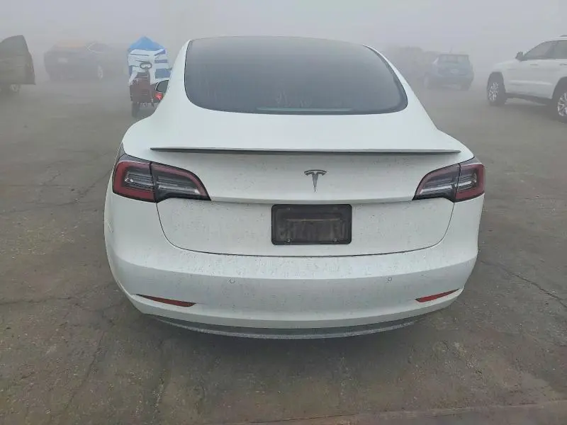 2018 TESLA MODEL 3   
