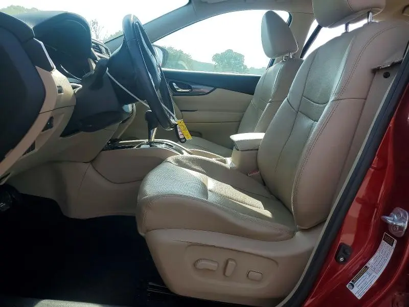 2016 NISSAN ROGUE SL  