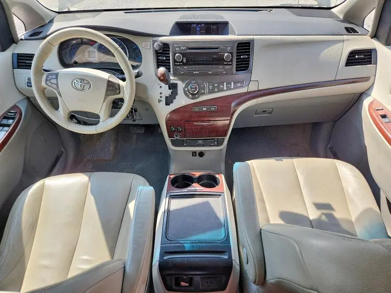 2012 TOYOTA SIENNA XLE 8-PASSENGER  