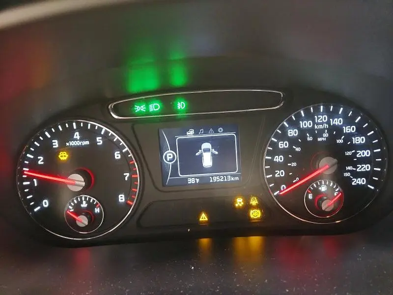 2017 KIA SORENTO LX  