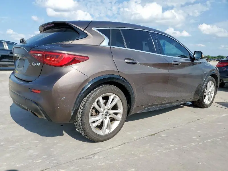 2017 INFINITI QX30 BASE  