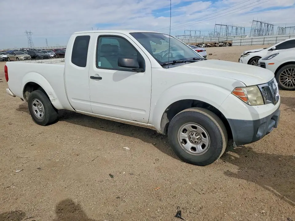 2017 NISSAN FRONTIER S  