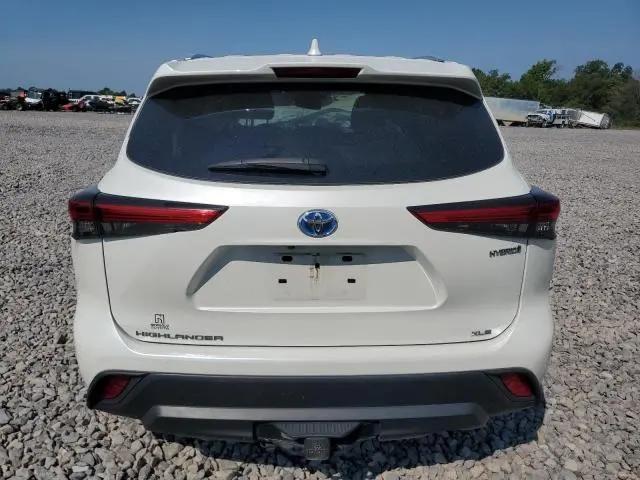 2021 TOYOTA HIGHLANDER HYBRID XLE  