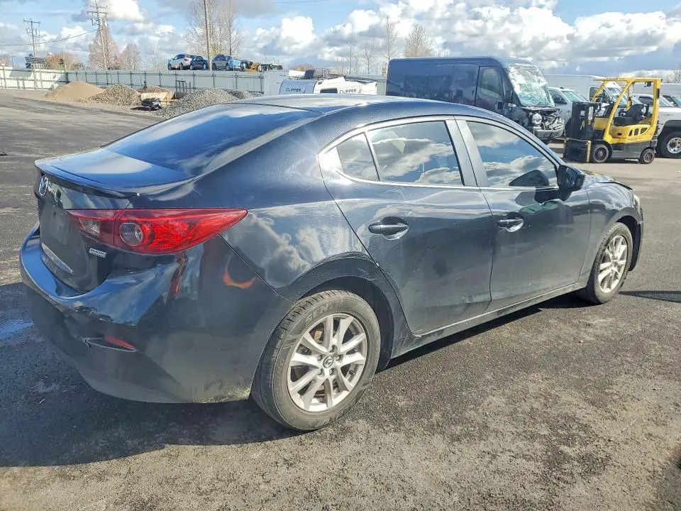 2015 MAZDA 3 TOURING  