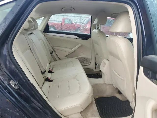 2012 VOLKSWAGEN PASSAT SE