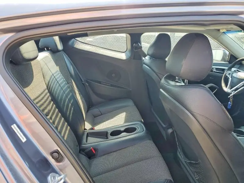 2013 HYUNDAI VELOSTER BASE  