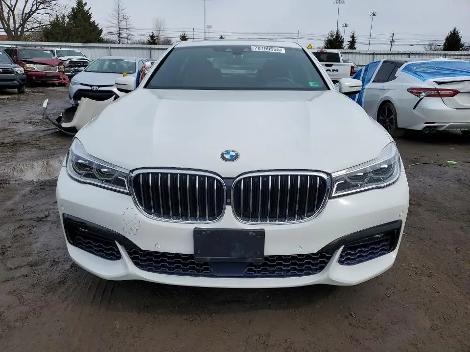 2017 BMW 750 XI  
