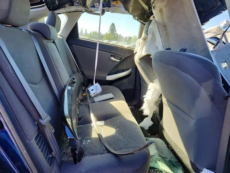 2014 TOYOTA PRIUS THREE  