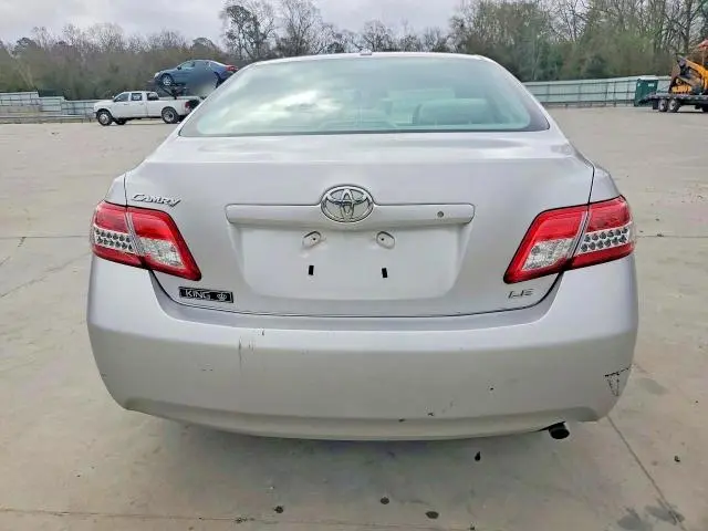 2011 TOYOTA CAMRY LE  
