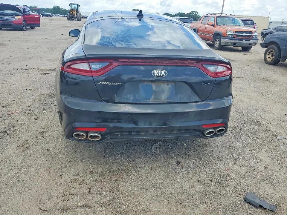 2018 KIA STINGER GT1  