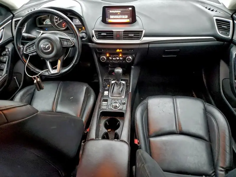 2018 MAZDA 3 TOURING  