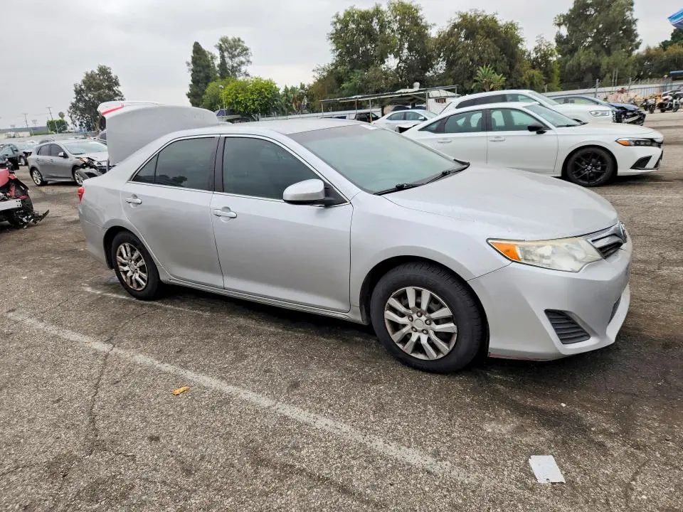 2014 TOYOTA CAMRY LE  