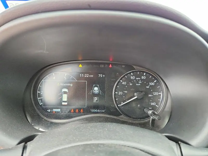 2023 NISSAN KICKS SV  